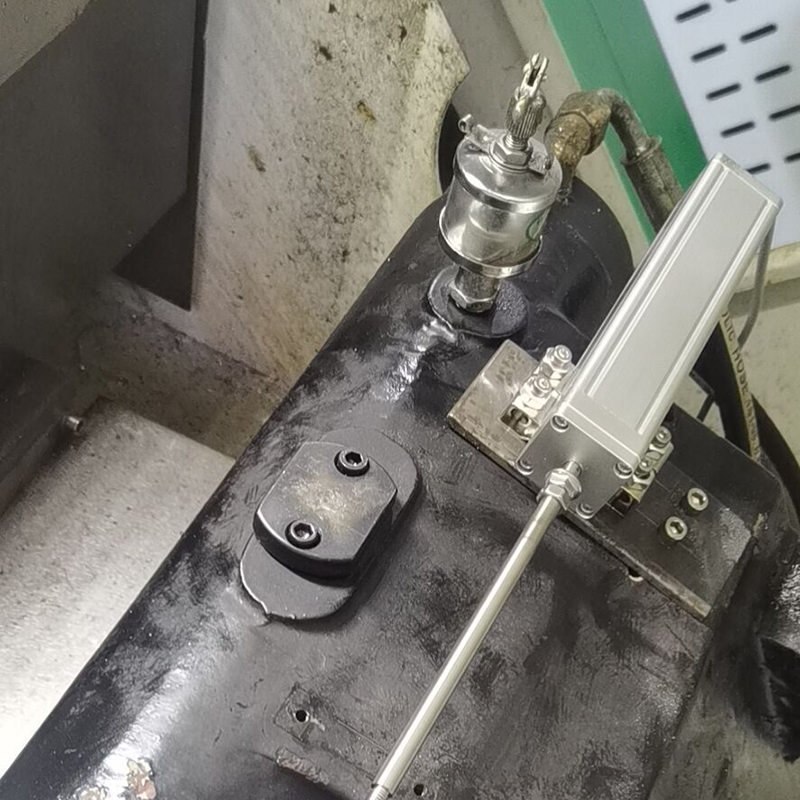 Application of DHL waterproof displacement sensor in workpiece measurement system of machining center